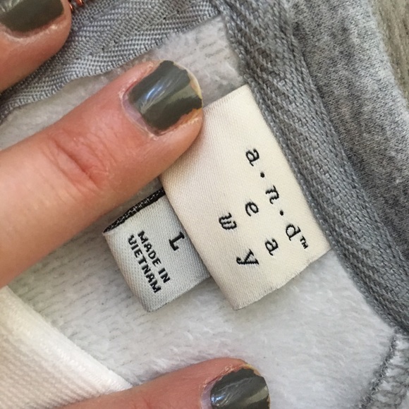 A NEW DAY Quilted Sweatshirt - Sz Large - Picture 3 of 7